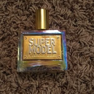 Victoria's secret, Super Model Perfume